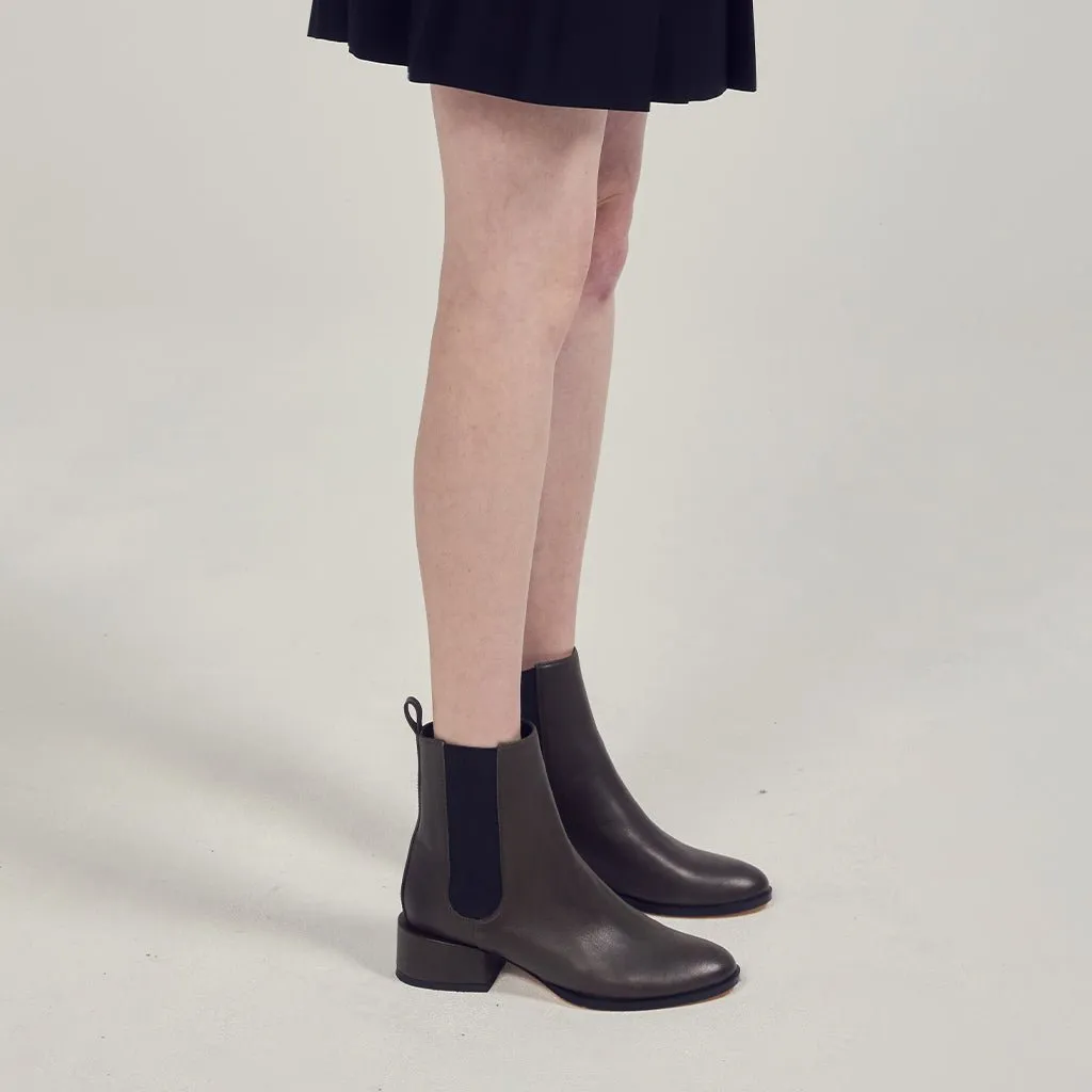CASAR LEATHER CHELSEA ANKLE BOOTS