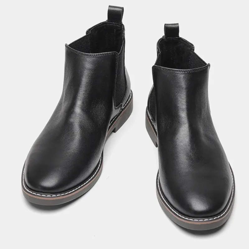 Classic men's leather boots with elastic insert