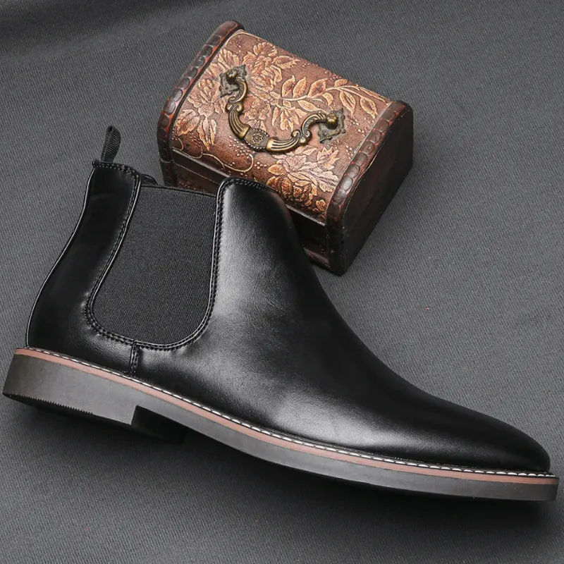 Classic men's leather boots with elastic insert