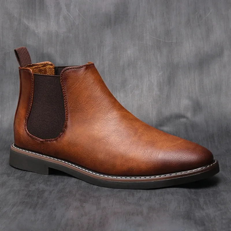 Classic men's leather boots with elastic insert