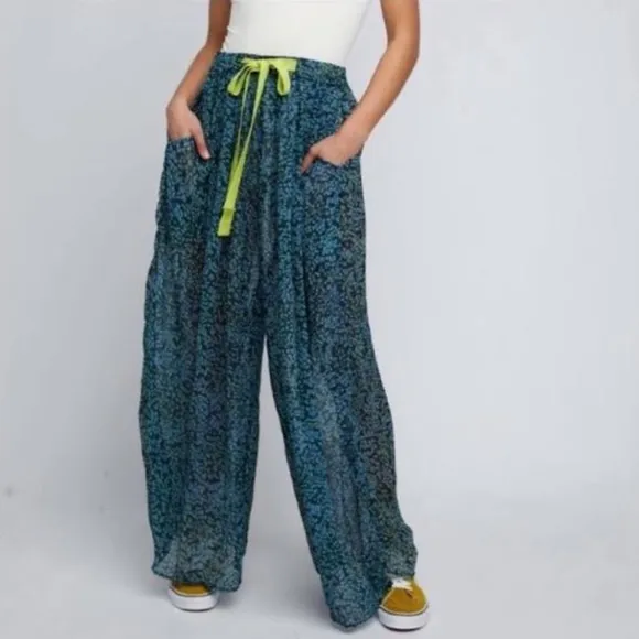 Free People Sleepin In Printed Chiffon Wide-Leg Pants NWOT