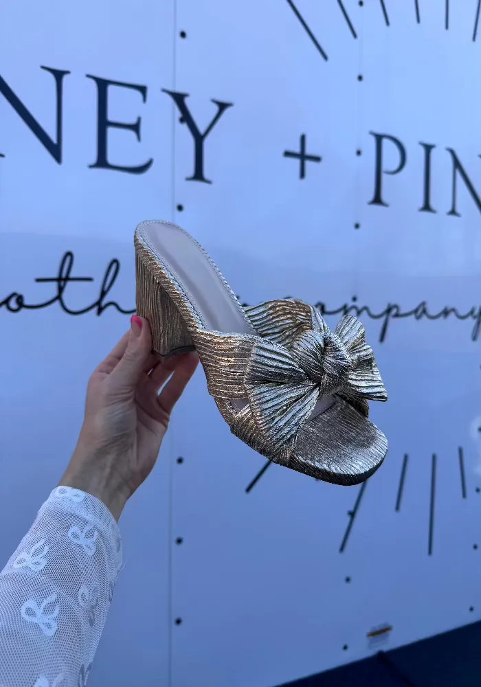 GOLDEN Ribbon Heels