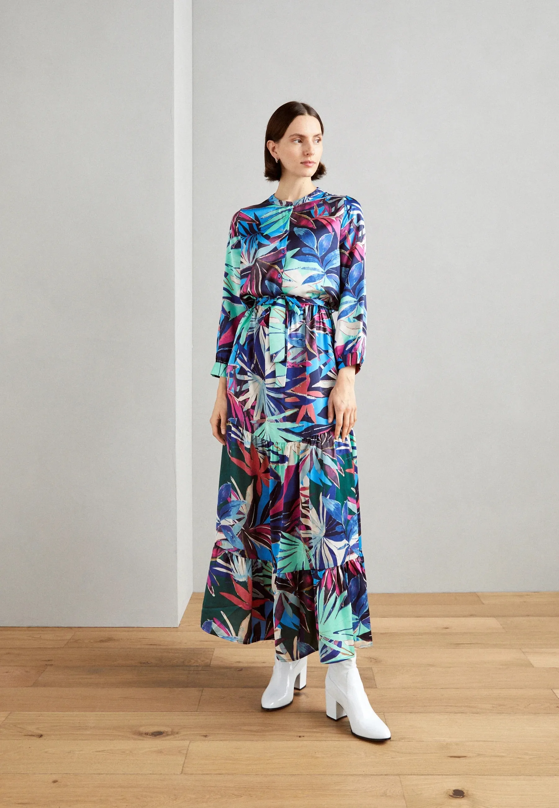 LOLLYS LAUNDRY Nee Blue Dress