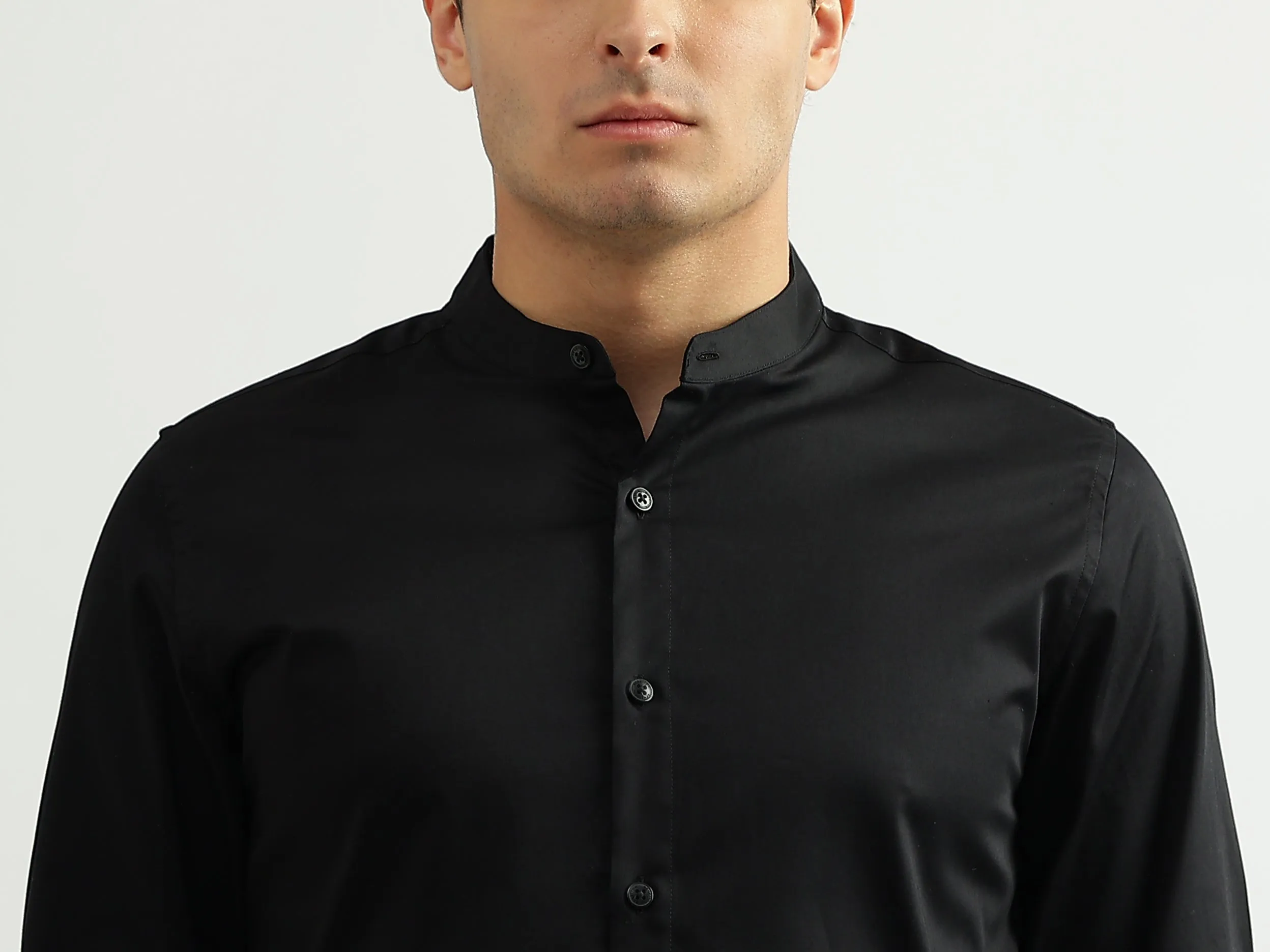 Men Solid Mandarin Collar Shirt