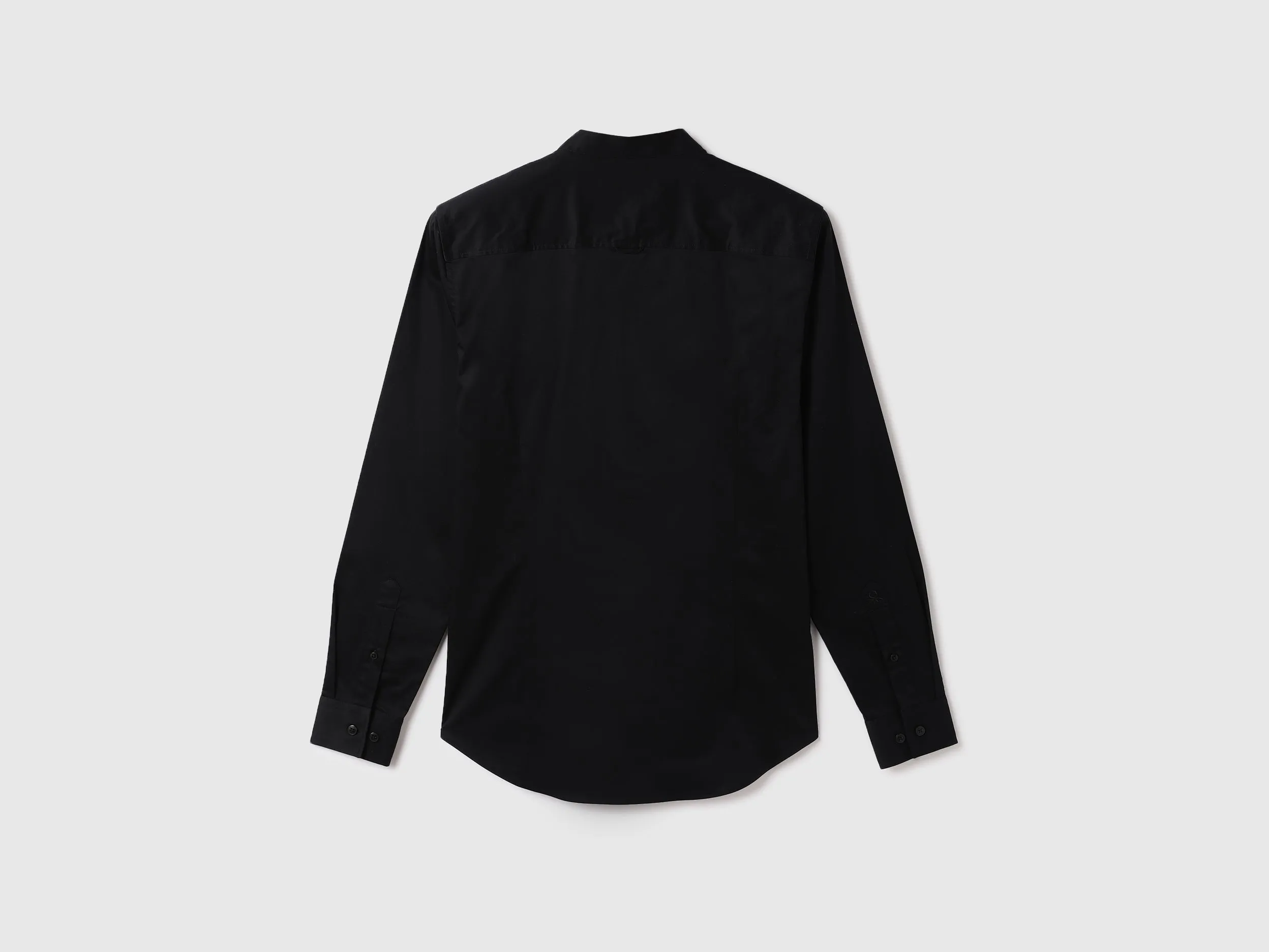Men Solid Mandarin Collar Shirt
