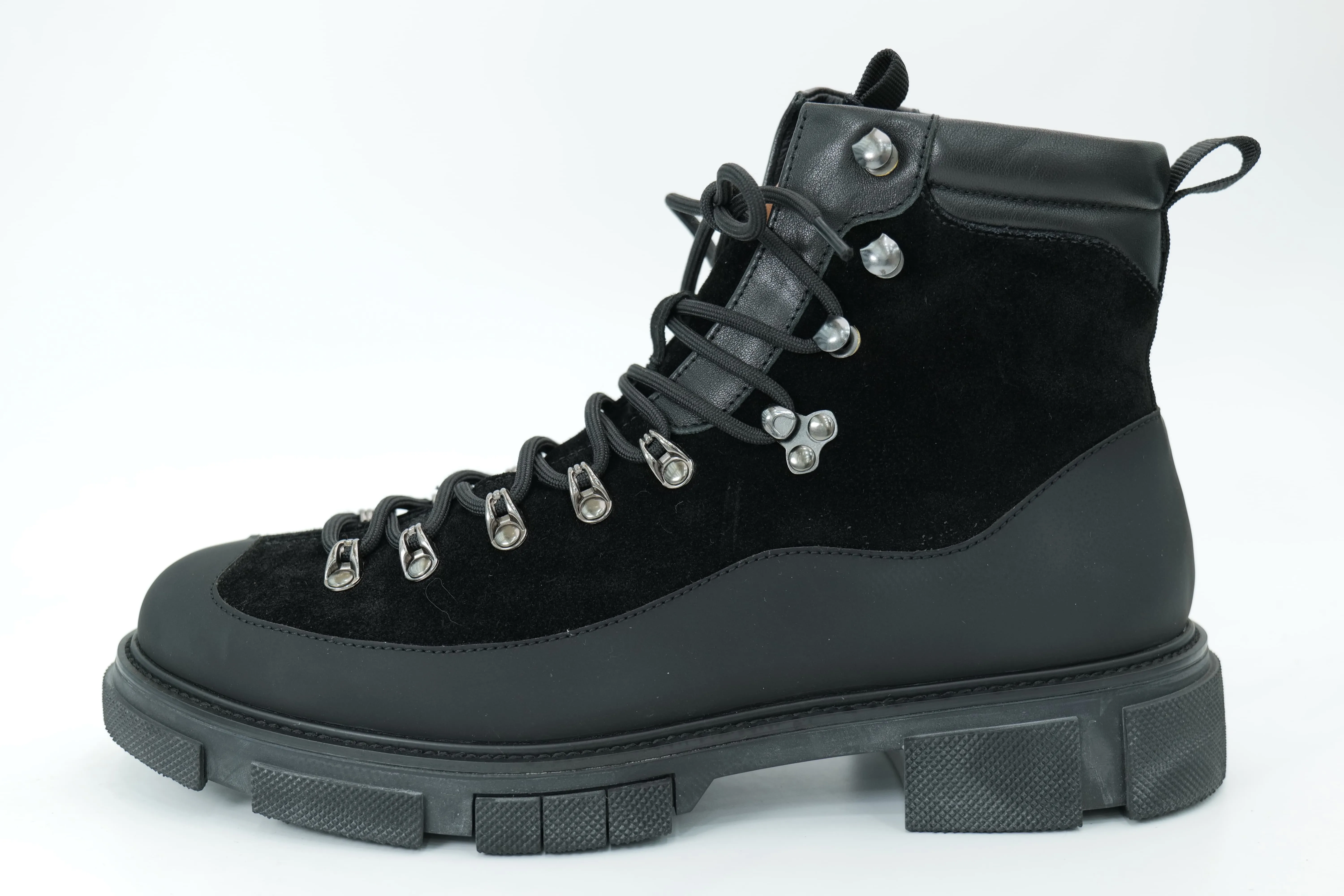 Mid-high boots