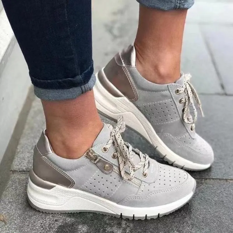 Mira Orthopedic Sneakers